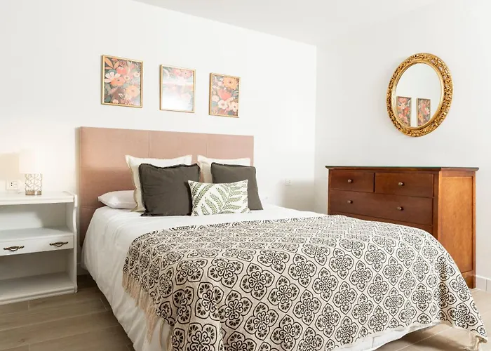 Alojat Triunfo Deluxe Apartment